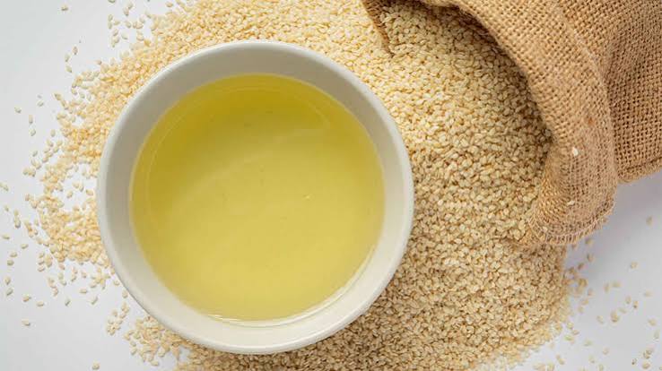 تصویر 4 از روغن کنجد پالایش شده با بافت سبک و مصرف آسان